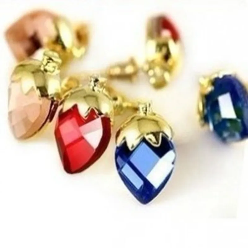 

New Fashion OL lovely temperament multi-slice strawberry earrings for women Jewelry Wholesale