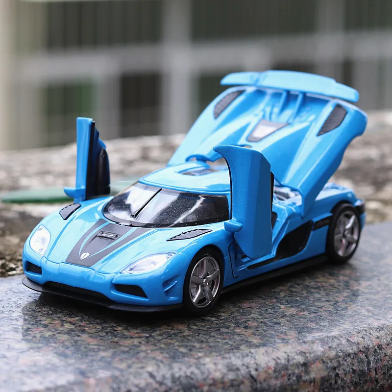 

Boxed Auto Salon Girls Highest Model Koenigsegg Acousto-optic Back Car Miniatures Door Mixed Batch Limited Toy Vehicles