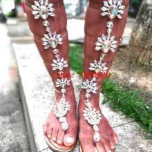 Vinapobo/Новинка года; модные сандалии-гладиаторы со стразами; женские летние сапоги до колена на плоской подошве с кристаллами; повседневная обувь золотого цвета; большие размеры 42