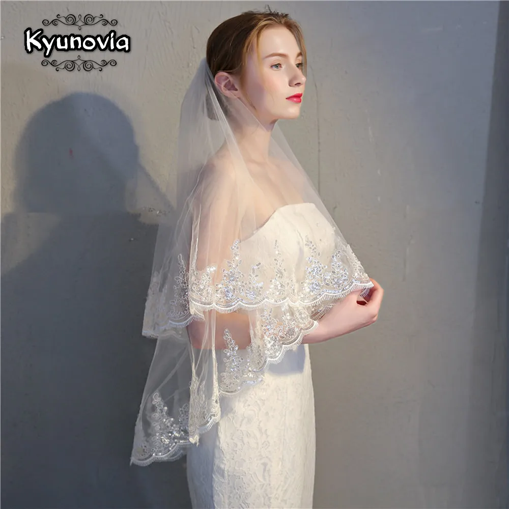 Kyunovia свадебная фата с расчески до локтя короткая кружевной аппликацией