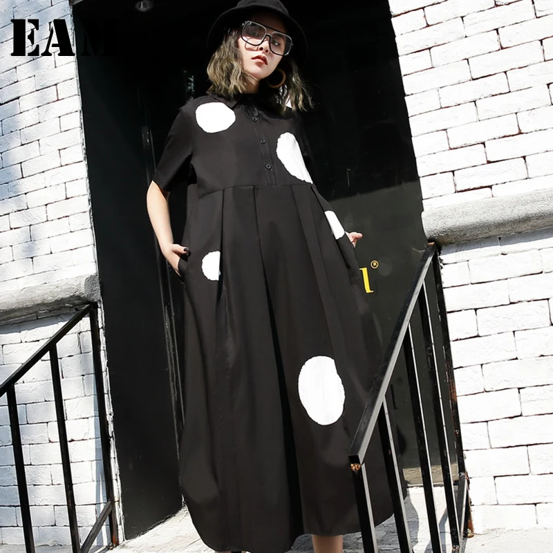 

[EAM] 2019 New Spring Summer Lapel Short Sleeve Black Loose Dot Printed Pleated Long Shirt Dress Women Fashion Tide JQ735