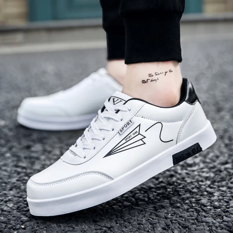 

2019 herfst nieuwe mannen casual platte schoenen comfortabele masculino adulto mannen witte sneakers loopschoenen