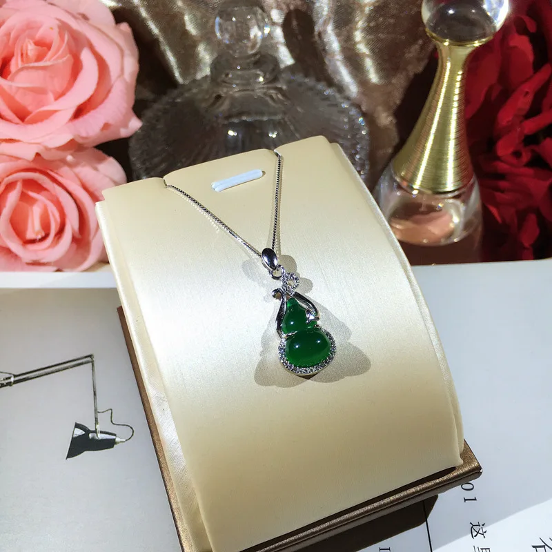 

Quality Designer Women Jewelry Fashion Designer Green Gourd Shape Pendant Trendy True 925 Sterling Silver Necklace For Women
