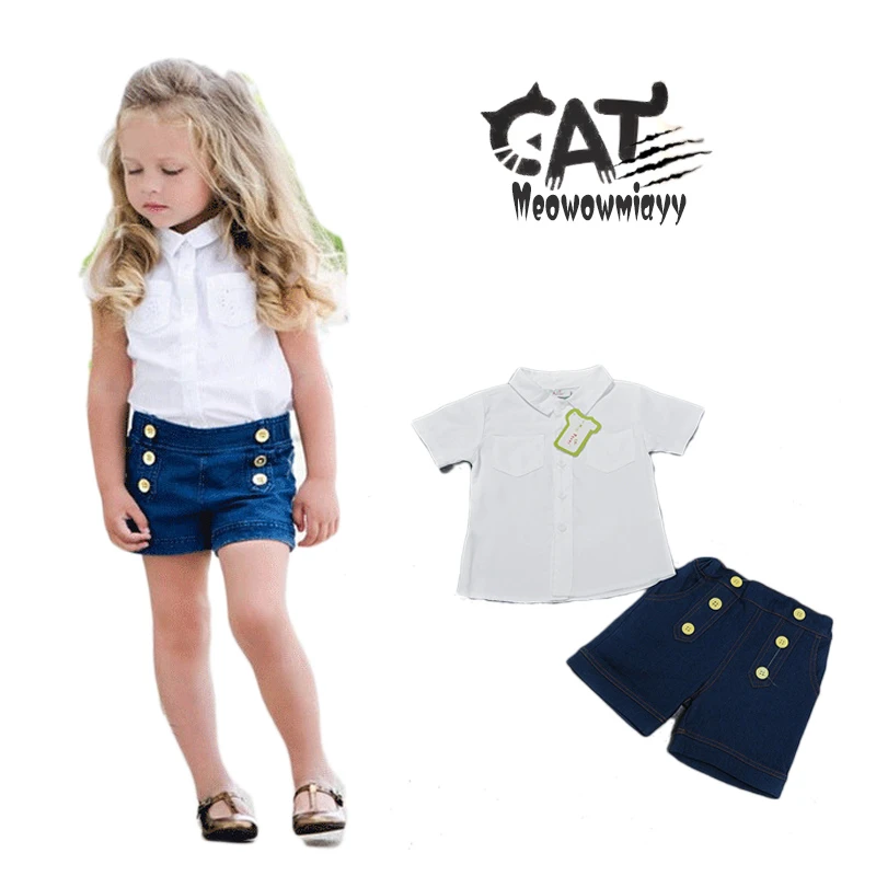 maong short and white t shirt