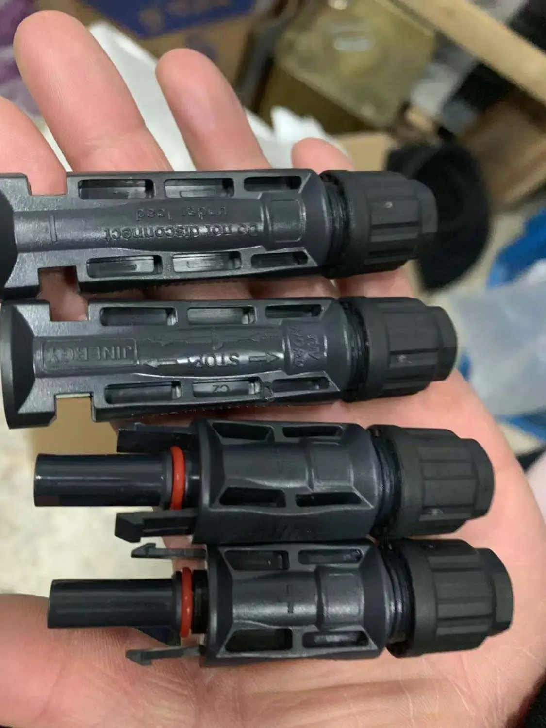 

1 Pair high quality TUV approved 1500V 30A MC4 Connector for 10/12/14 AWG PV cable UV Resistant MC4 male and female Connector