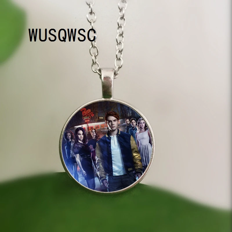 

Simple Riverdale Lovers Word Necklace Punk Hip Hop Boys Girls Long Chain Statement Necklace Fashion Jewelry for Women Men