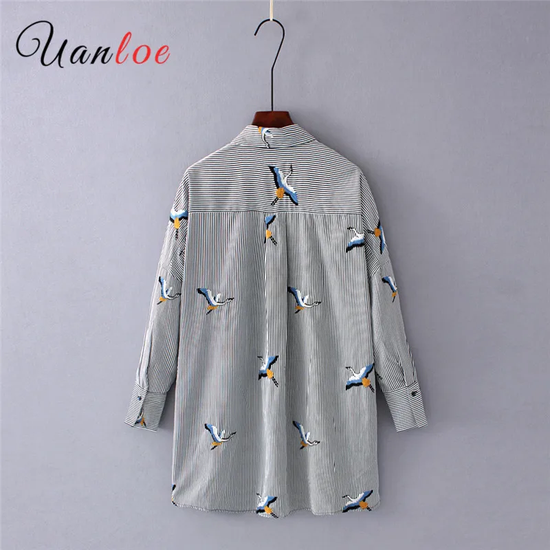 2018 جديد مخطط قميص الخريف النساء تحلق الطيور طباعة قميص عارضة الأزياء قميص فضفاض المطرزة خمر بلوزة Lasies قمم 2018 جديد مخطط قميص الخريف النساء تحلق الطيور طباعة قميص عارضة الأزياء قميص فضفاض المطرزة خمر بلوزة Lasies قمم