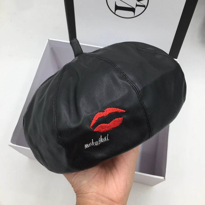 

New beret female qiu dong han edition joker red lip embroidery dome leather pumpkin hat anise painter cap