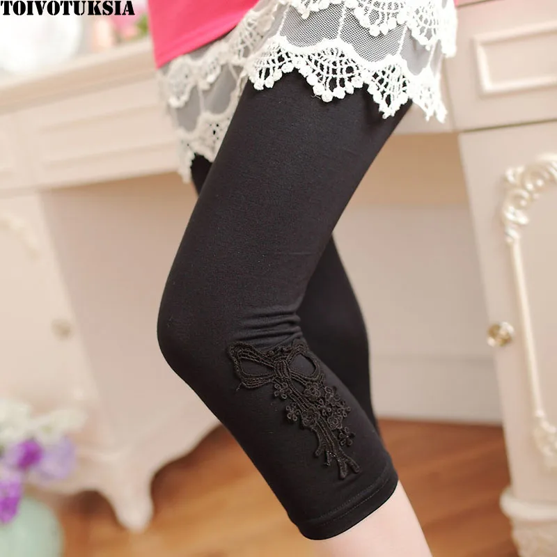 

TOIVOTUKSIA Short Leggings Mid Calf Modal Womens Legins Butterfly Lace Carved Seven Legging for Women