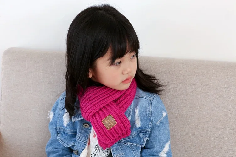 Вязаный детский теплый шарф для мальчиков и девочек; осенне-зимняя шерсть; однотонные кожаные утолщенные шарфы с надписями