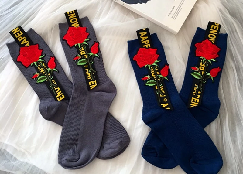 Лидер продаж; модные носки в Корейском стиле; женские носки с вышивкой розы; модные хлопковые носки; персонализированные Носки ярких цветов ручной работы