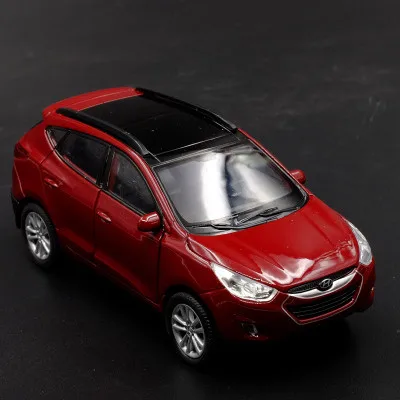 Высокая моделирования современный Tucson ix35 модель игрушки, 1: 36 масштаб сплава тянуть назад модель автомобиля, 2 открыть дверь - Цвет: Красный