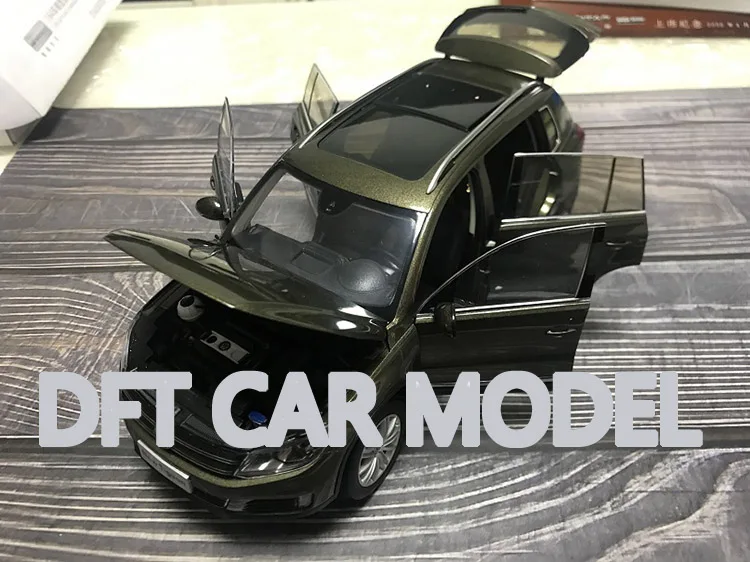 Литой 1:18 игрушечный спортивный автомобиль модель TIGUAN 2013 детских игрушечных автомобилей оригинальные авторизованные подлинные детские игрушки