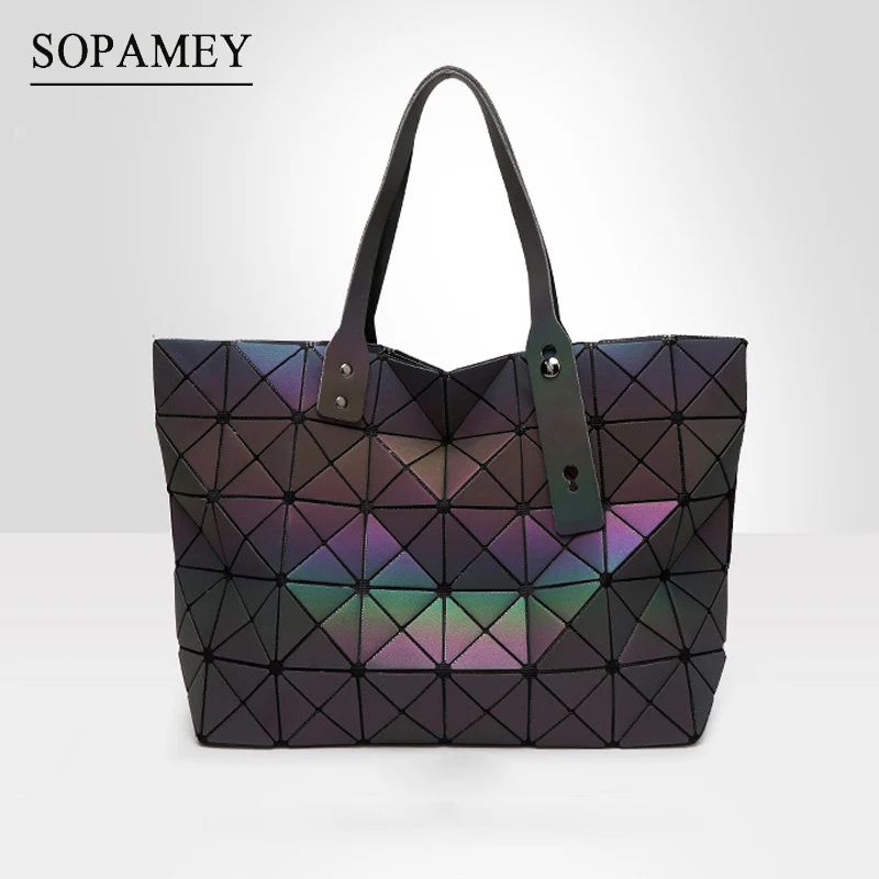 New Bao Bag Women Chain Lightnig Luminous sac bao Bag Diamond Geometry Shoulder Bags Plain Folding Messenger Bag bolso baobag 2018 fashion bao bag women luminous sac bao bags tote geometry quilted shoulder bags saser plain folding handbags bolasa
