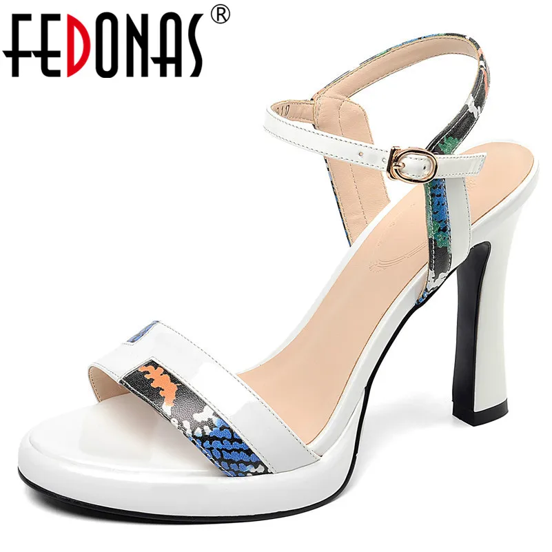 

FEDONAS 2019 New Elegant Round Toe Super High Heels Women Sandals Thin Strap Buckle Genuine Leather Party Office Shoes Woman
