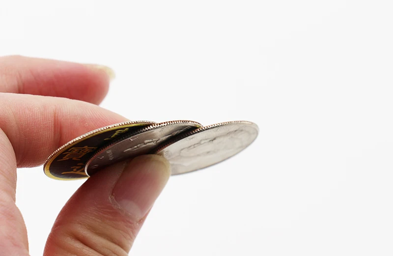 

multiply coins (Half dollar version) Flying coins,magnetic- Trick, card magic,magic tricks,props comedy