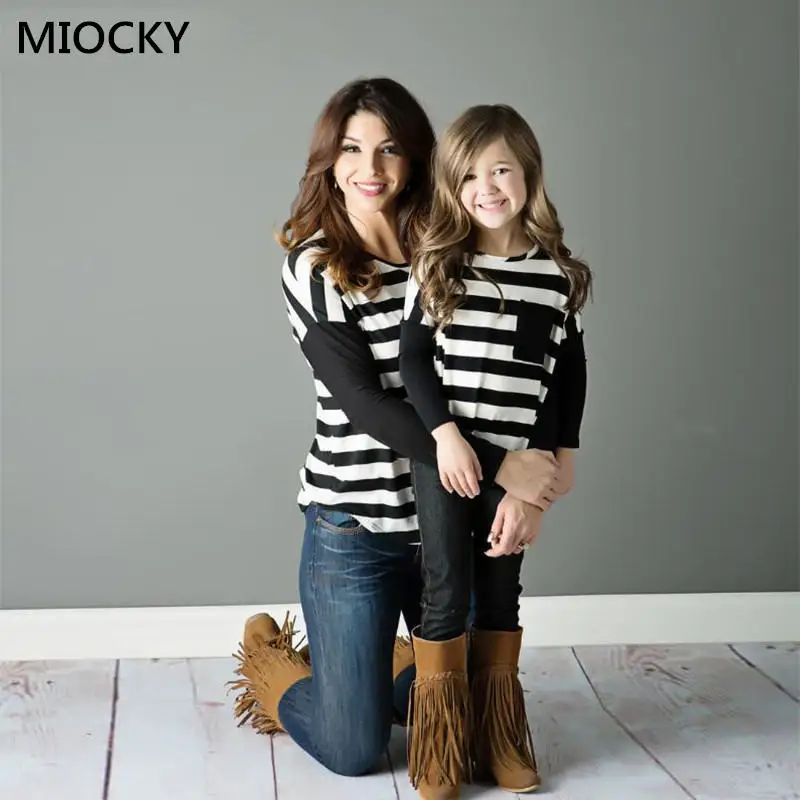 

mommy and me clothes Autumn Patch Striped Top Winter Clothes Long Sleeve family tshirt mom and daughter matching clothes E0240