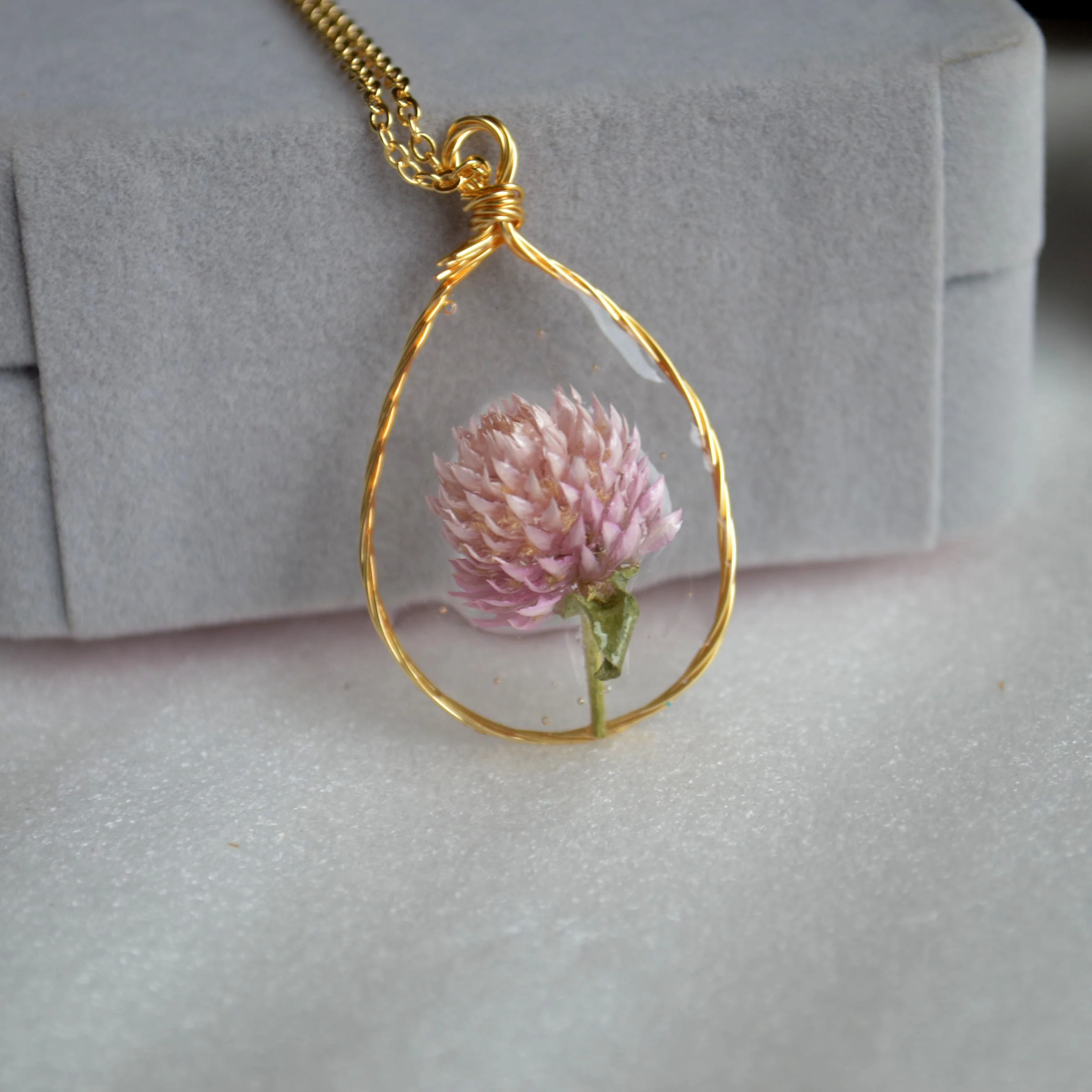 

Pink Gomphrena Real Flower Water Drop Resin Pendant Gold Color Chain Long Necklace Women Boho Fashion Jewelry Bohemian Vintage