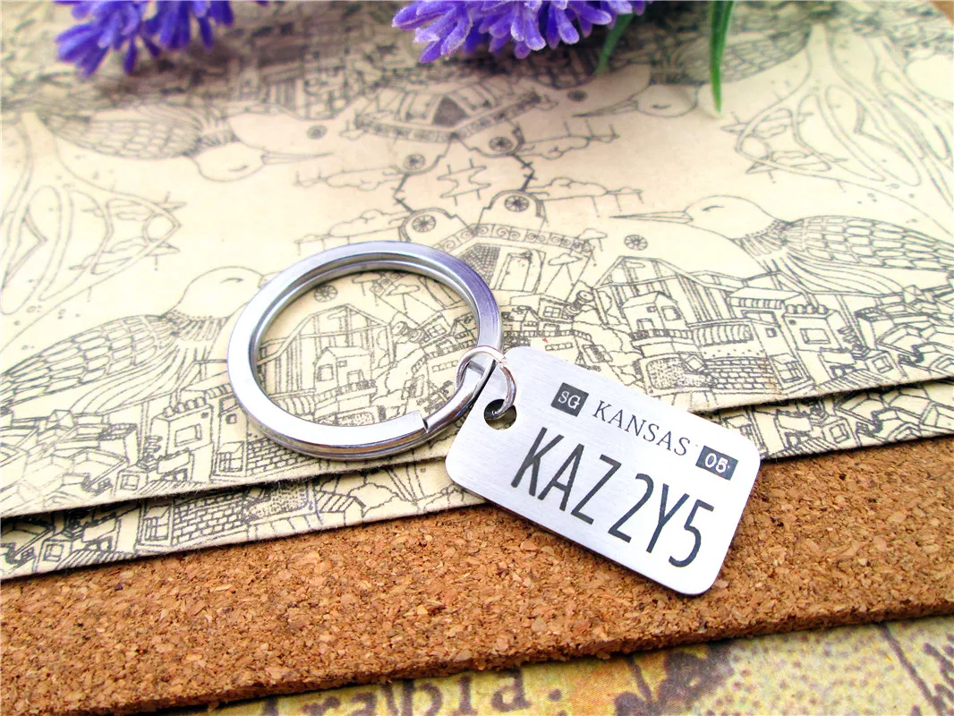 

28mm stainless steel keyring with stainless steel supernatural Dean the License "KANSAS KAZ 2Y5" charms keyring