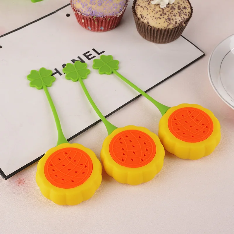 

Creative Cute Fruits Shape Sunflower Silicone Tea Bag Holder Cup Mug Hanging Tool Tea Leaf Strainer Floating Filter Basket DV