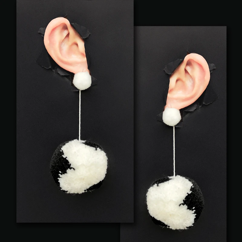 

DARKNESS 2018 autumn new style crash color plush ball vacation exaggerated face, thin S925 silver ear ring ear clip female