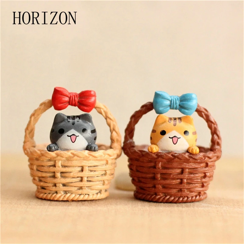 

2Pcs Cute Resin Crafts Decorations Miniature Cradle Cat Fairy Gnome Terrarium Party Garden Birthday Gift Random
