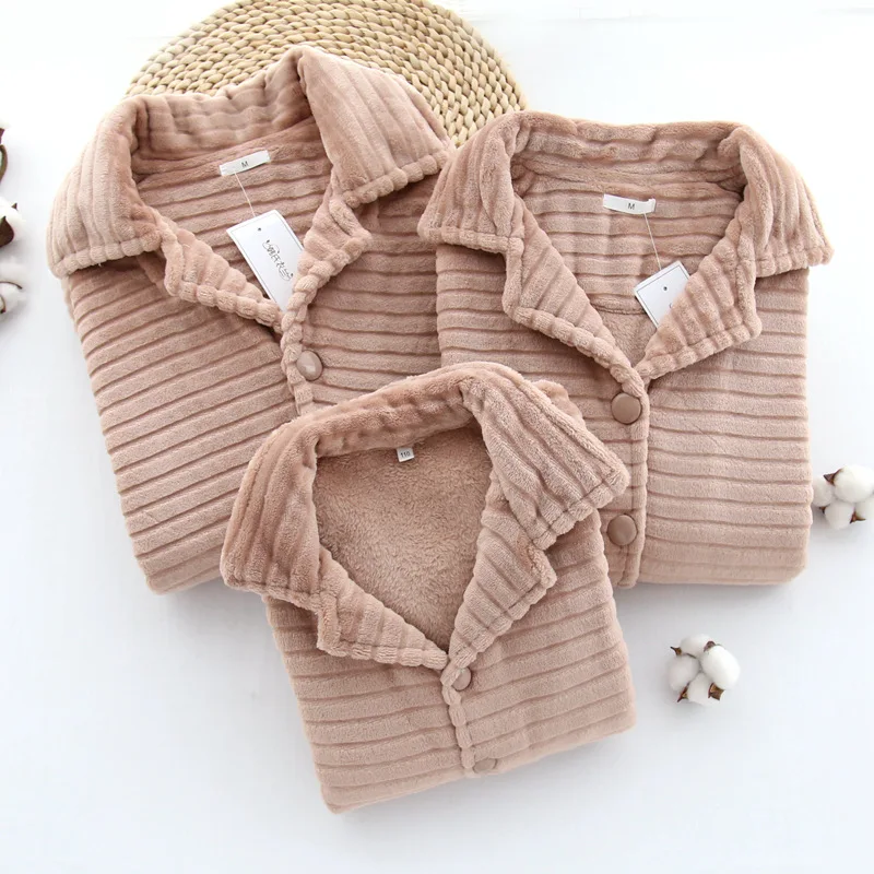 

New Winter Flannel Family Matching Pajamas Warm Comfortable Mommy and Me Clothes Pijama Navidad Familia Full Mother/Father/Kid