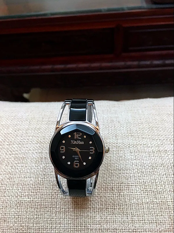 

Fashion Brand Woman Quartz Watches Super Deep Blue Color Rhombus Design Dial Rhinestone Steel Band Dress Lady Bracelet Clocks