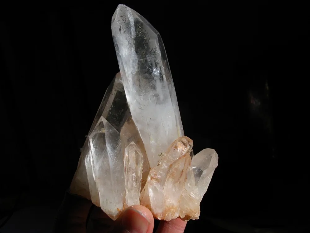 

390g natural rock quartz crystal cluster original