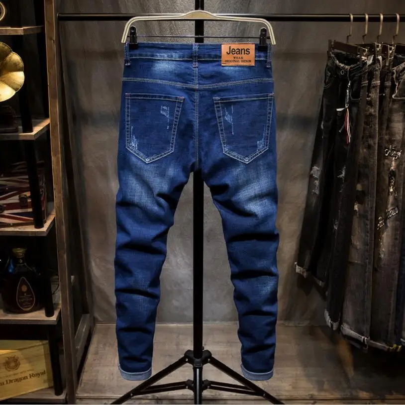 Уличная джинсы Для мужчин синий обтягивающие джинсы стрейч Длинные Джинсовые штаны Новая мода Для мужчин Вышивка карандаш брюки узкие джинсы