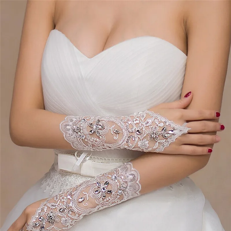 1 Pair White Ivory Women Fingerless Bridal Gloves Elegant Short Paragraph Rhinestone White Lace Glove Wedding Accessories lace gloves,wedding dress gloves