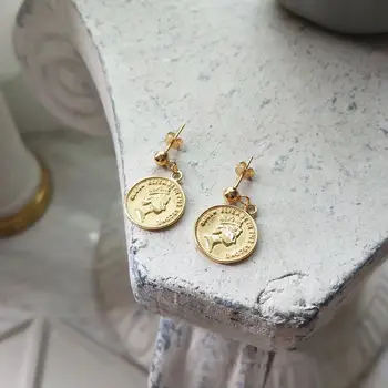 

Design of Ear Nails for Portrait Female Small Population Net Red Earrings Personality Sweet Wind Earrings for Human Heads