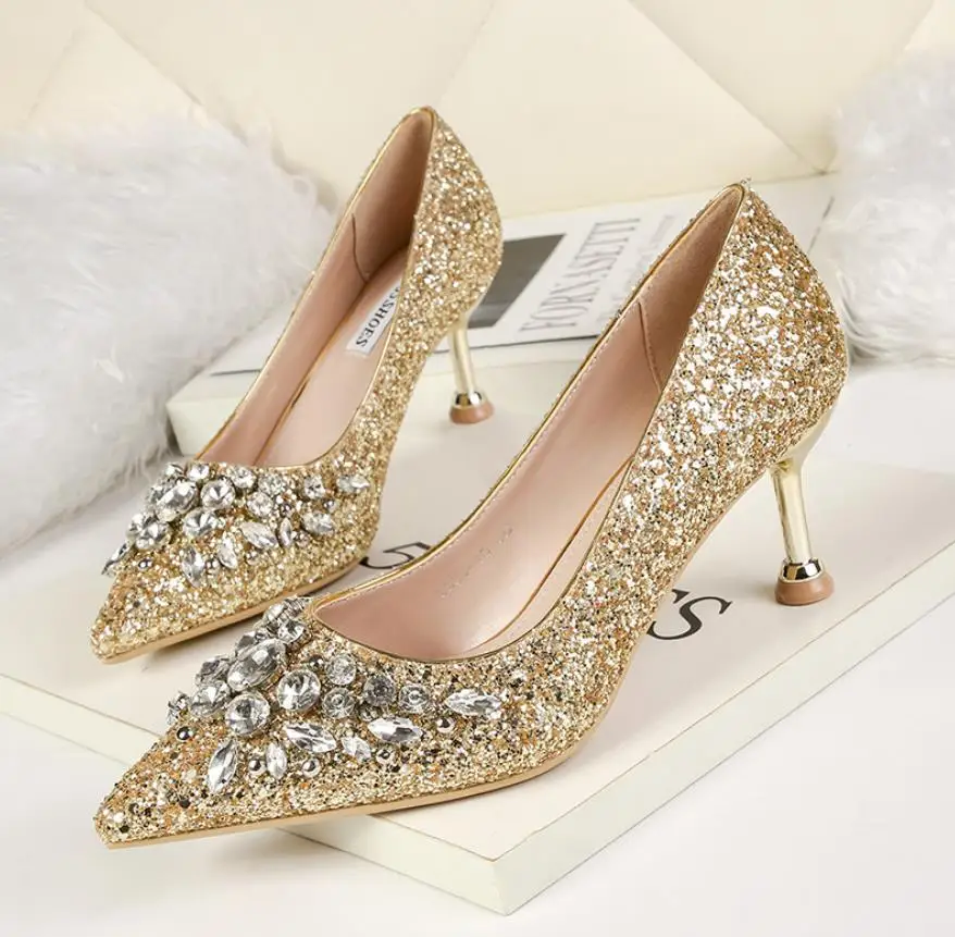 

For spring and fall 2019, the new pointy, low-cut style will be versatile with stiletto heels