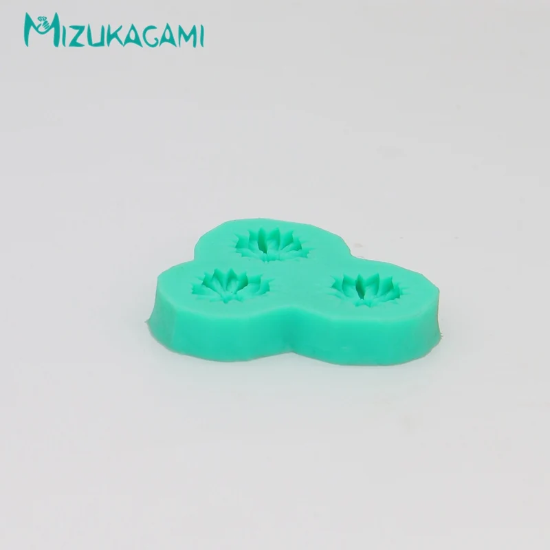 

Three Small Chrysanthemums Zou Ju Mould Chocolate Tools Fondant Cake Silica Gel Mould Kitchen Baking Tools