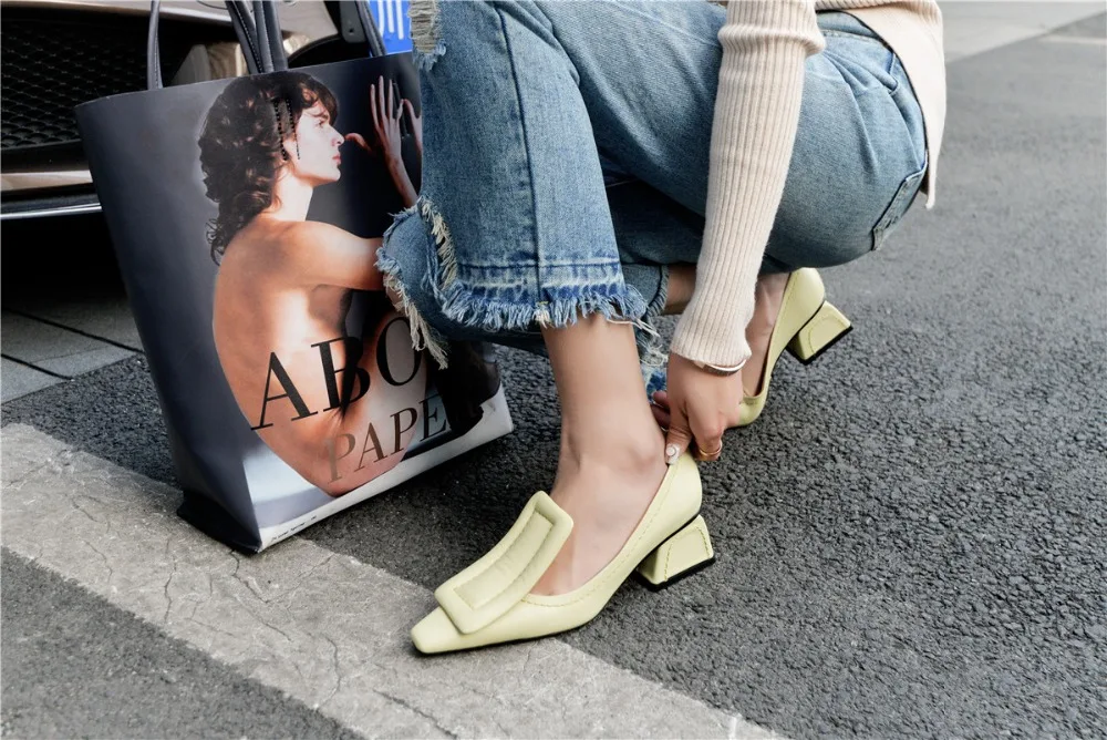 Женские туфли-лодочки из натуральной кожи без застежки с большой пряжкой брендовые дизайнерские удобные туфли на среднем каблуке 5 см для отдыха на четыре сезона