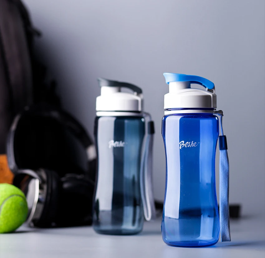 LIYIMENG 560ml 720ml Plastic Water Bottle Five Colors High Capacity Leak Proof Portable Outdoor Sports Gym Drinking Drinkware Bottles B16