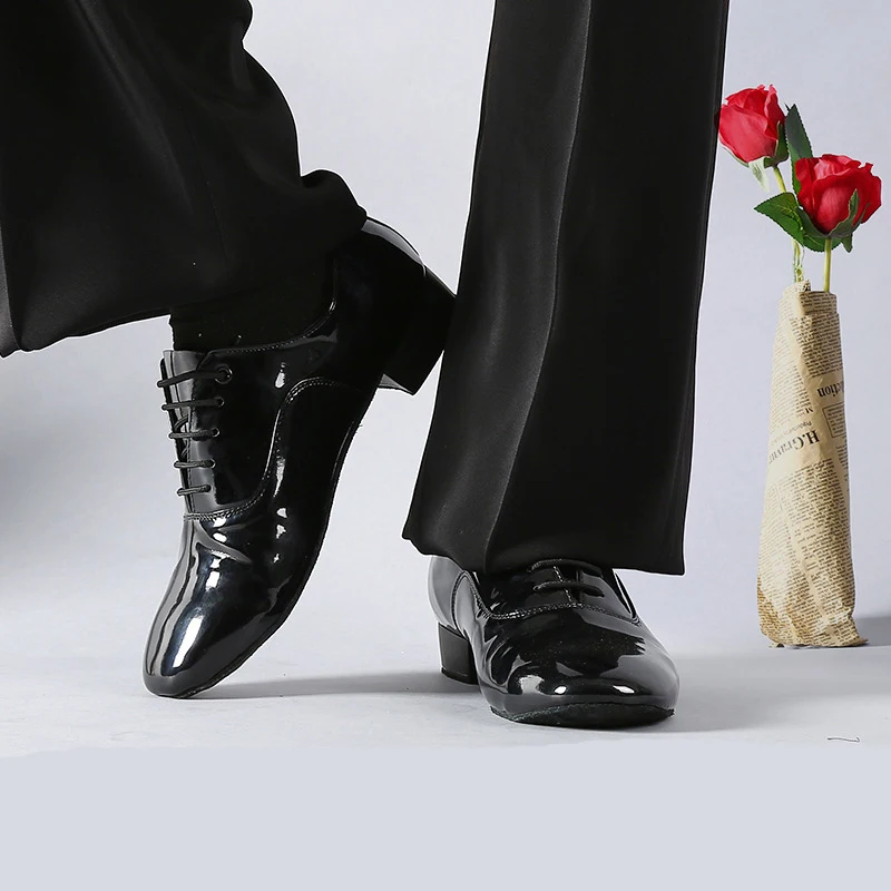 

Modern Dance Shoes Men Soft Bottom Shockproof Comfort Ballroom Tango Latin Waltz Dance Shoes Glossy Side Uppers Black