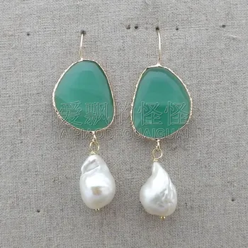

E121915 White Keshi Pearl Green Crystal Earrings