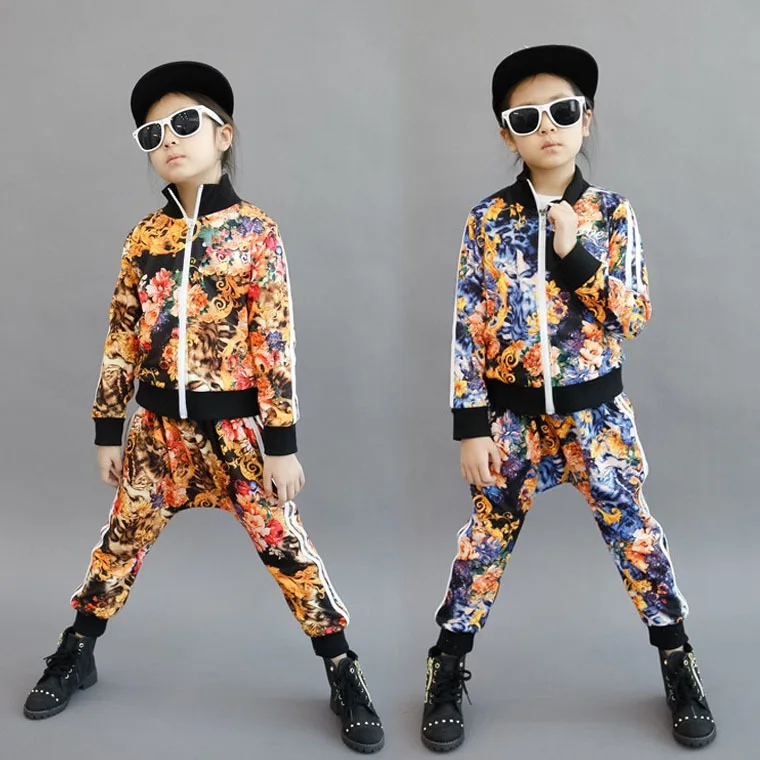

The Spring 2016 New Children's Wear Girls Cuhk Virgin Suit Fashion Boy Sports Suits