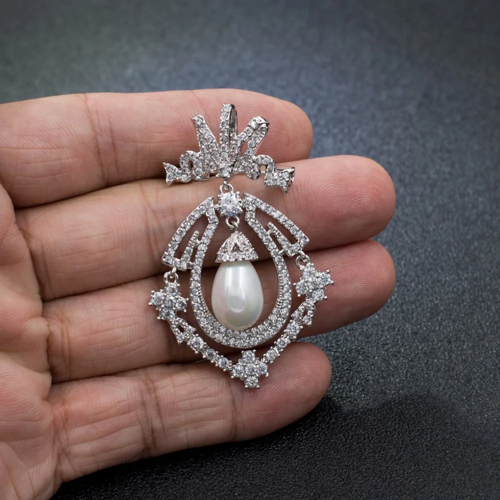 Silver Tone Cubic Zirconia Royal Brooch Pin Broach Women Girl Dress Jewelry Accessories HX00149