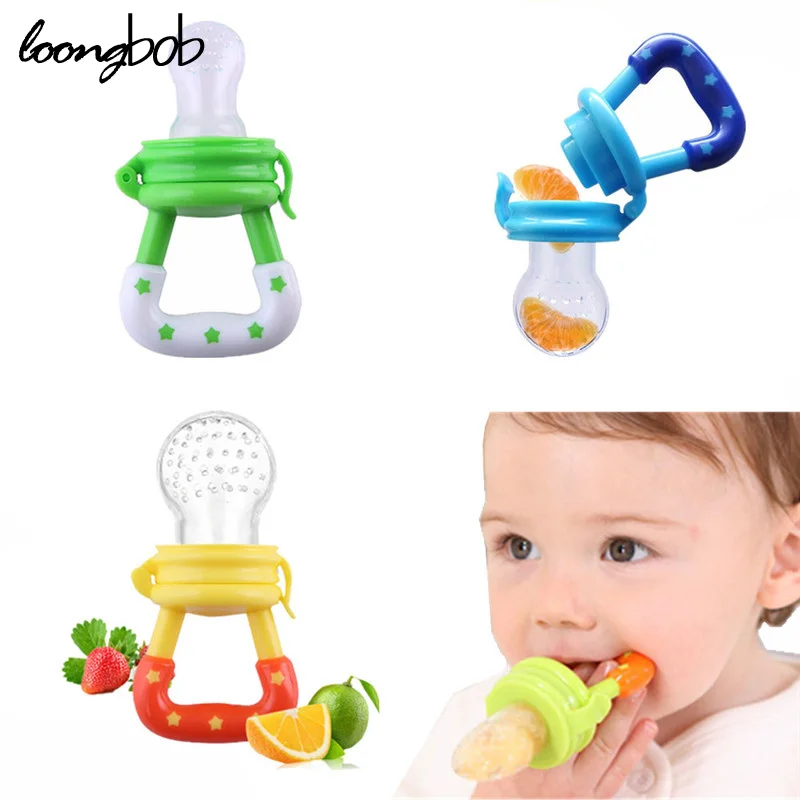 Приспособление для прикорма малышей с сеточкой. С какого возраста можно давать ниблер ребенку. Ниблер для детей. Ниблер с едой. Пустышка ниблер.