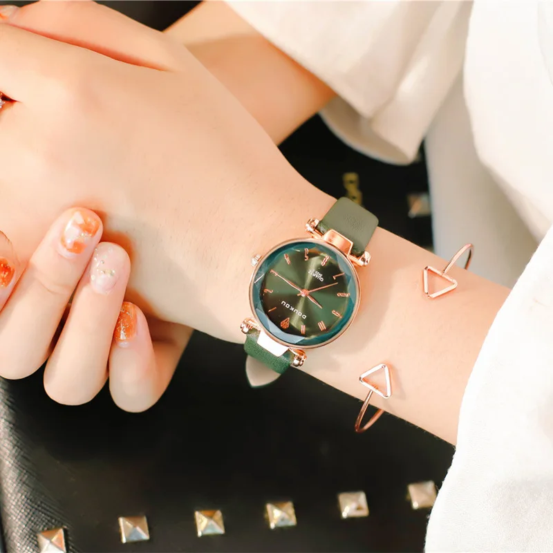 

New Luxury Exquisite Chic Women Quartz Watches Bling Gems Diamond Leather Ladies Dress Casual Wristwatches Female Leisure Watch