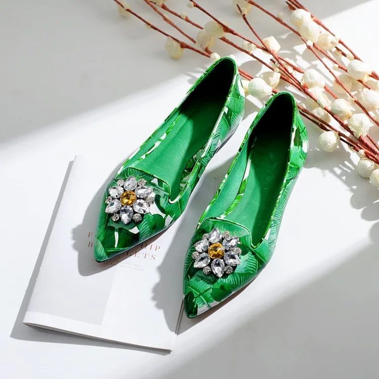 

2018 Hot Shoes Woman Casual Printed Flats Slip On Shallow Crystal Flats Designer Woman Leather Cozy Pointed Toe Flats Plus Size