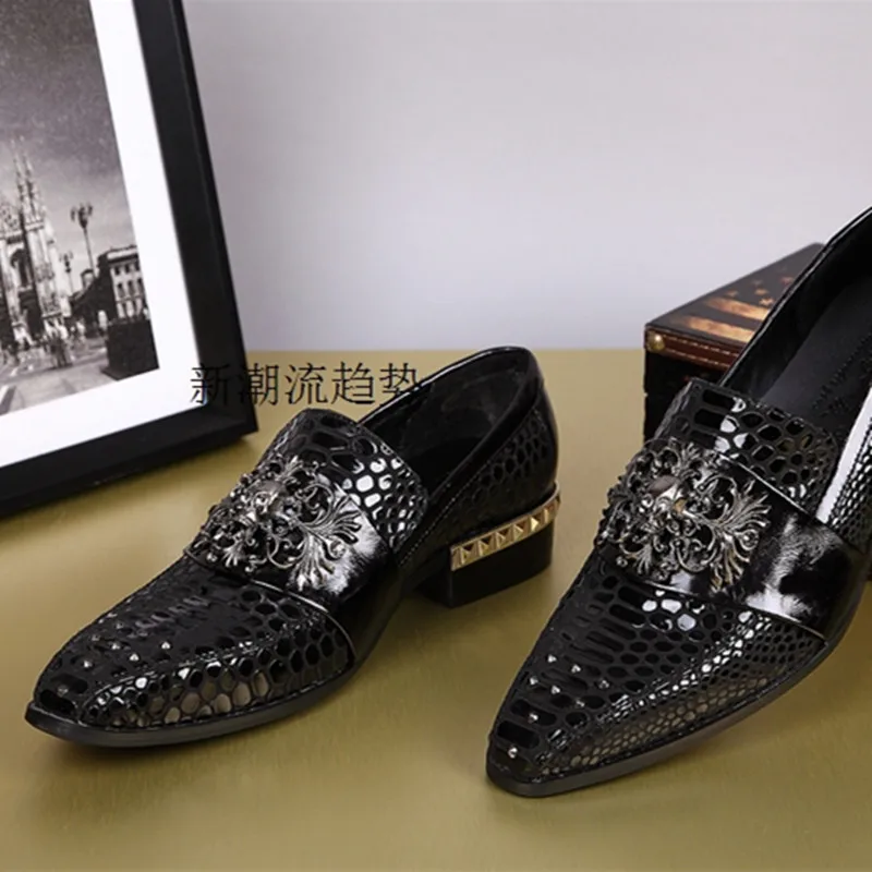 

Devil Skull Snak High Heel Luxury Leather Shoes Men Black White Mix Rivet Fashion Chunky Heel Casual Bussiness Men Leather Shoes
