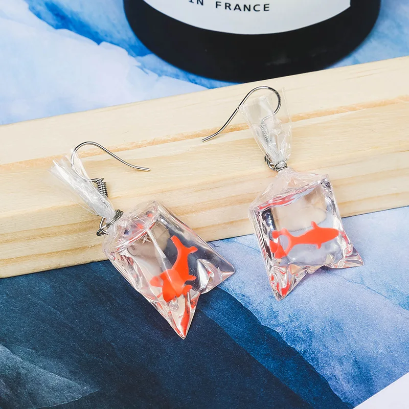 4446368069_2045626361