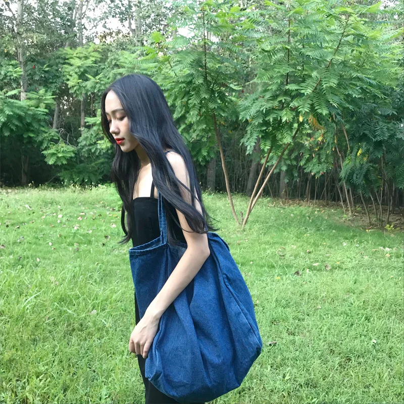 (4)