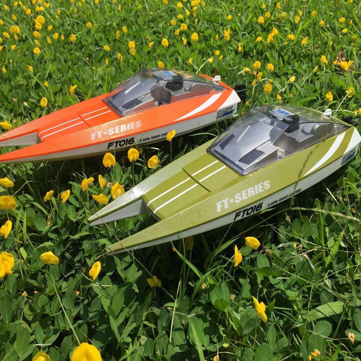 Remote Control Boat High Speed Speed Boat Model Toy Boat Water Cooled Speed Boat 2.4G Remote Control Boat Outdoor Children's Toy