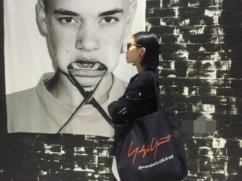 

autumn and winter new style of simple men and women quality Yamamoto Teruji dark black series printed canvas bag P25