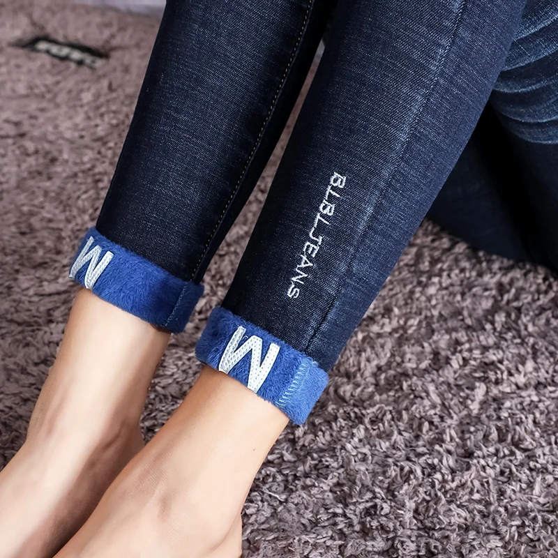 GUUZYUVIZ Velvet Woman Jeans 2018 Casual High Waist Pants Women Cotton Denim Thicken Plus Size Woman's Jeans Winter Warm