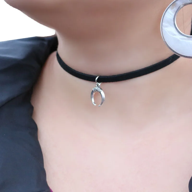 1 шт полумесяц геометрические бархатные замшевые Чокеры ожерелье s для женщин и мужчин ожерелье с подвеской модное ювелирное изделие